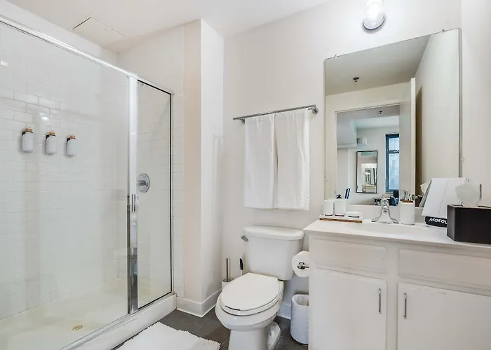 Downtown With Free In & Out Parking 6 Apartamento *