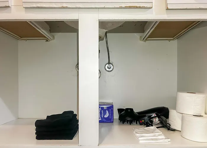 Apartamento Downtown With Free In & Out Parking 6