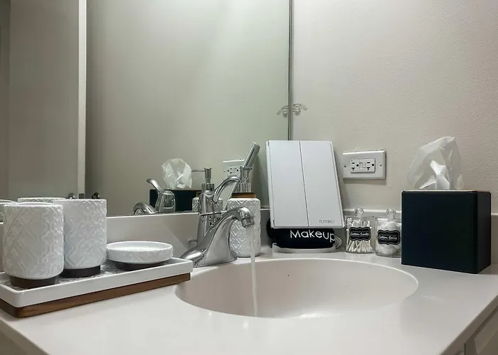 Apartamento Downtown With Free In & Out Parking 6 *