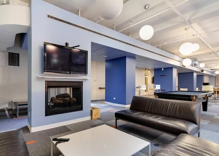 Downtown With Free In & Out Parking 6 Apartamento *