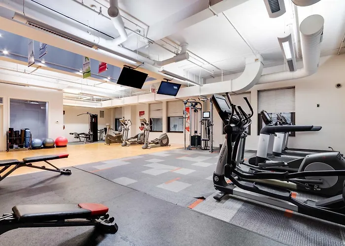 Downtown With Free In & Out Parking 6 Apartamento *